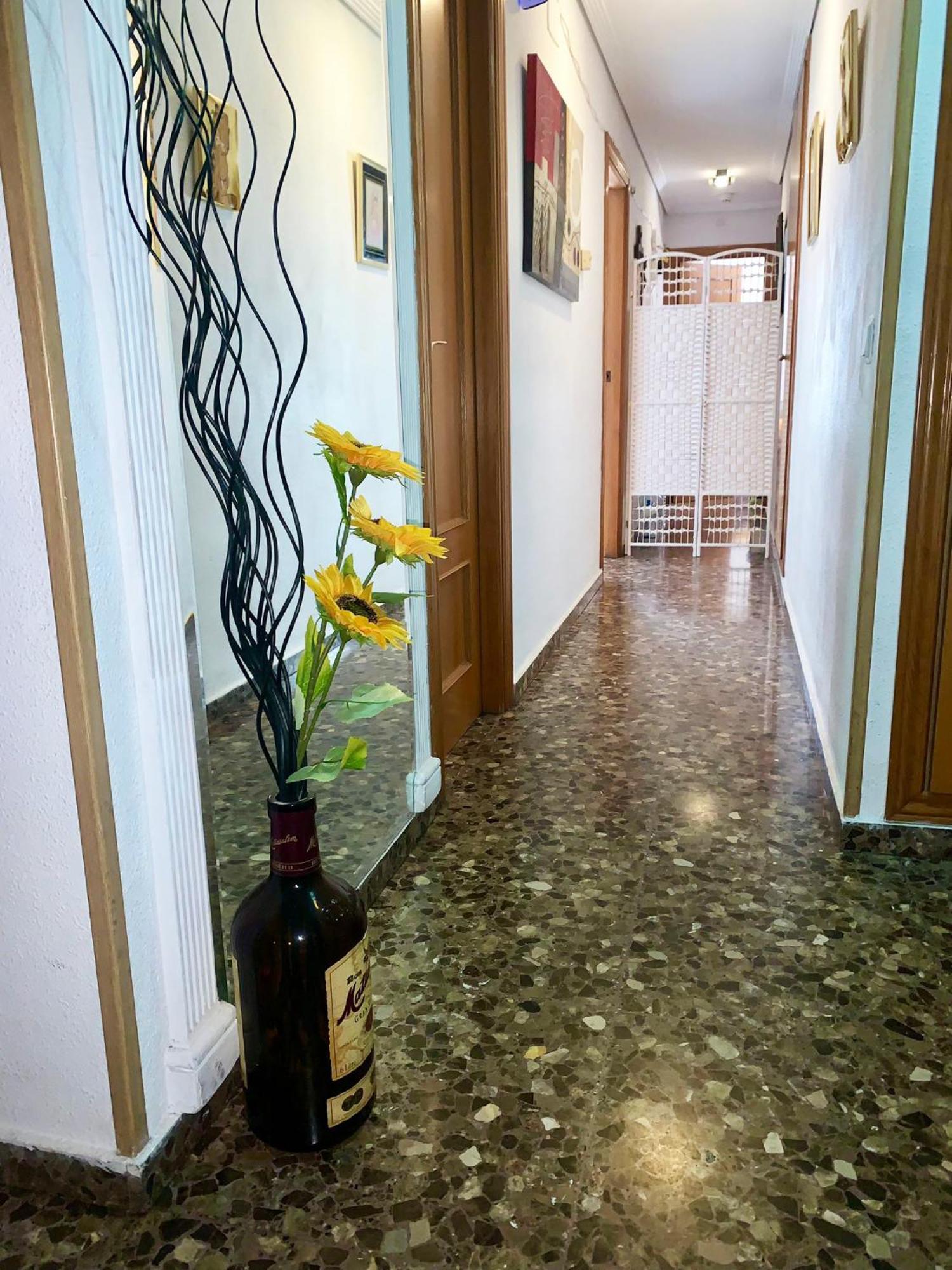 Apartamento Compartido Con Vista Al Puerto Valencia Apartment Exterior photo
