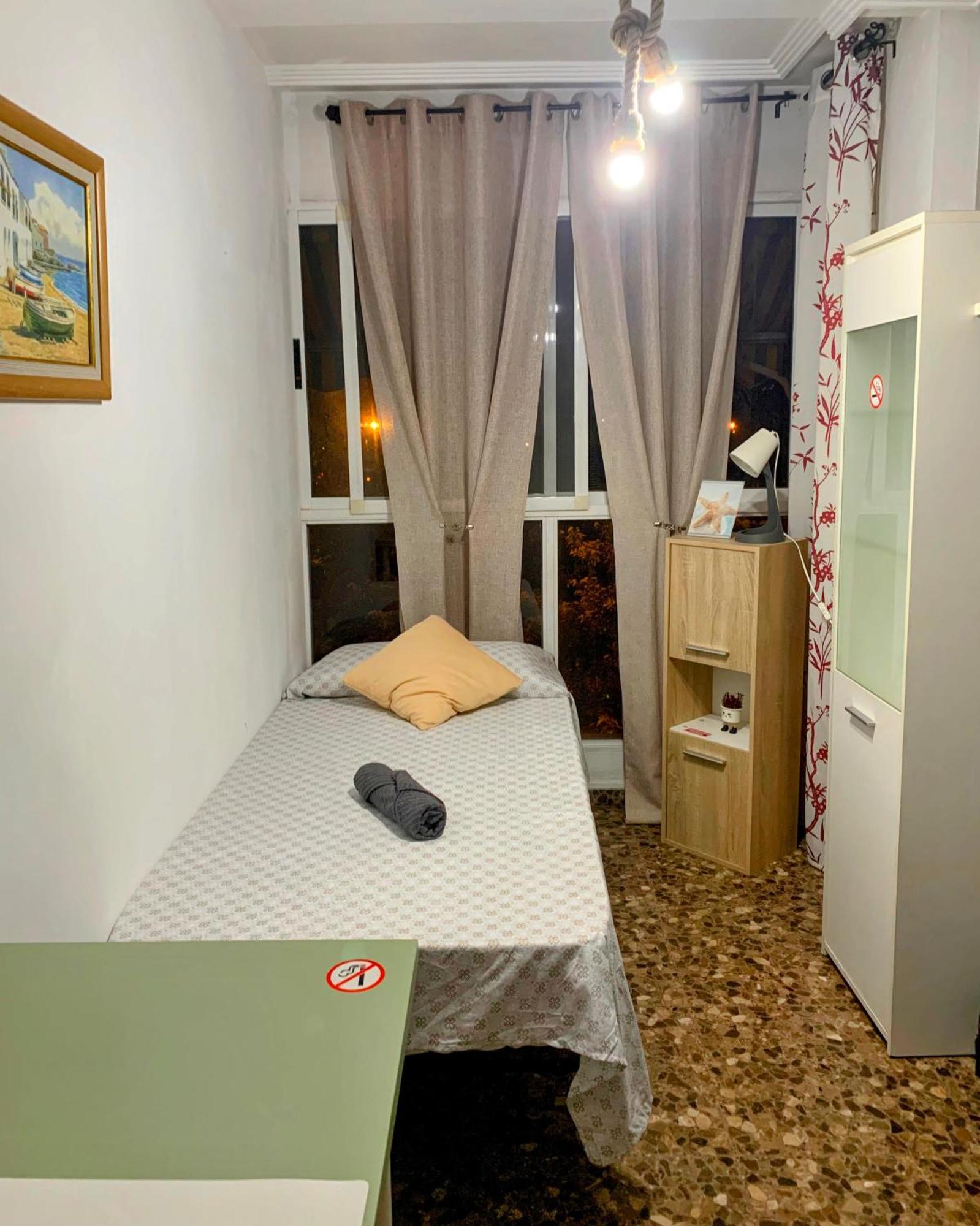 Apartamento Compartido Con Vista Al Puerto Valencia Apartment Exterior photo